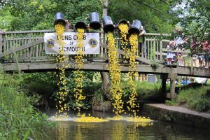Duck Race - the launch KRIMG 2249